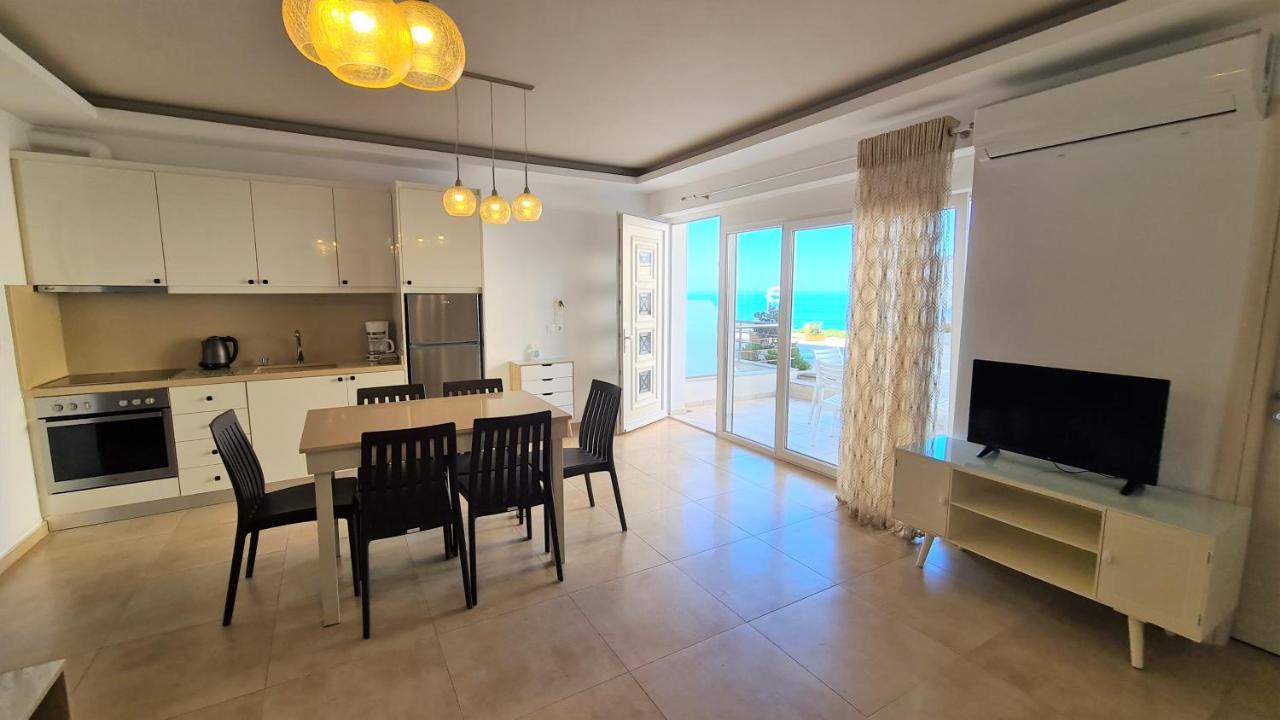 Bella Mare Luxury Apartments Каламакі Екстер'єр фото