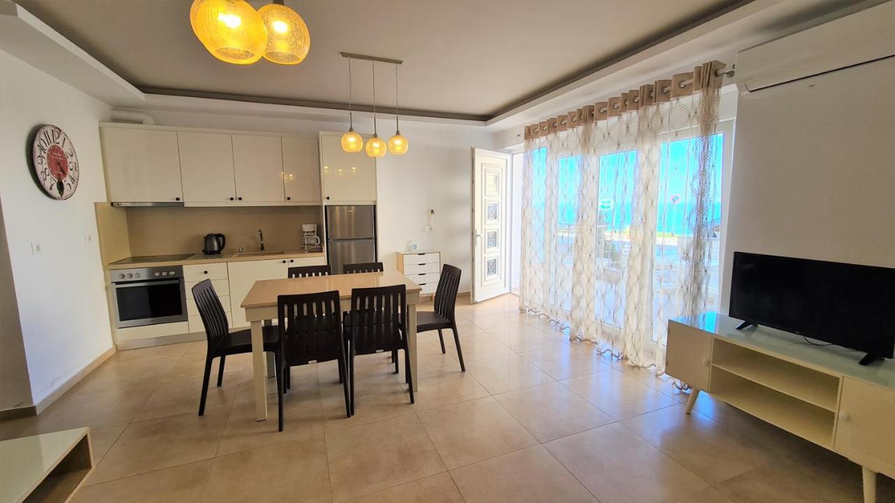 Bella Mare Luxury Apartments Каламакі Екстер'єр фото