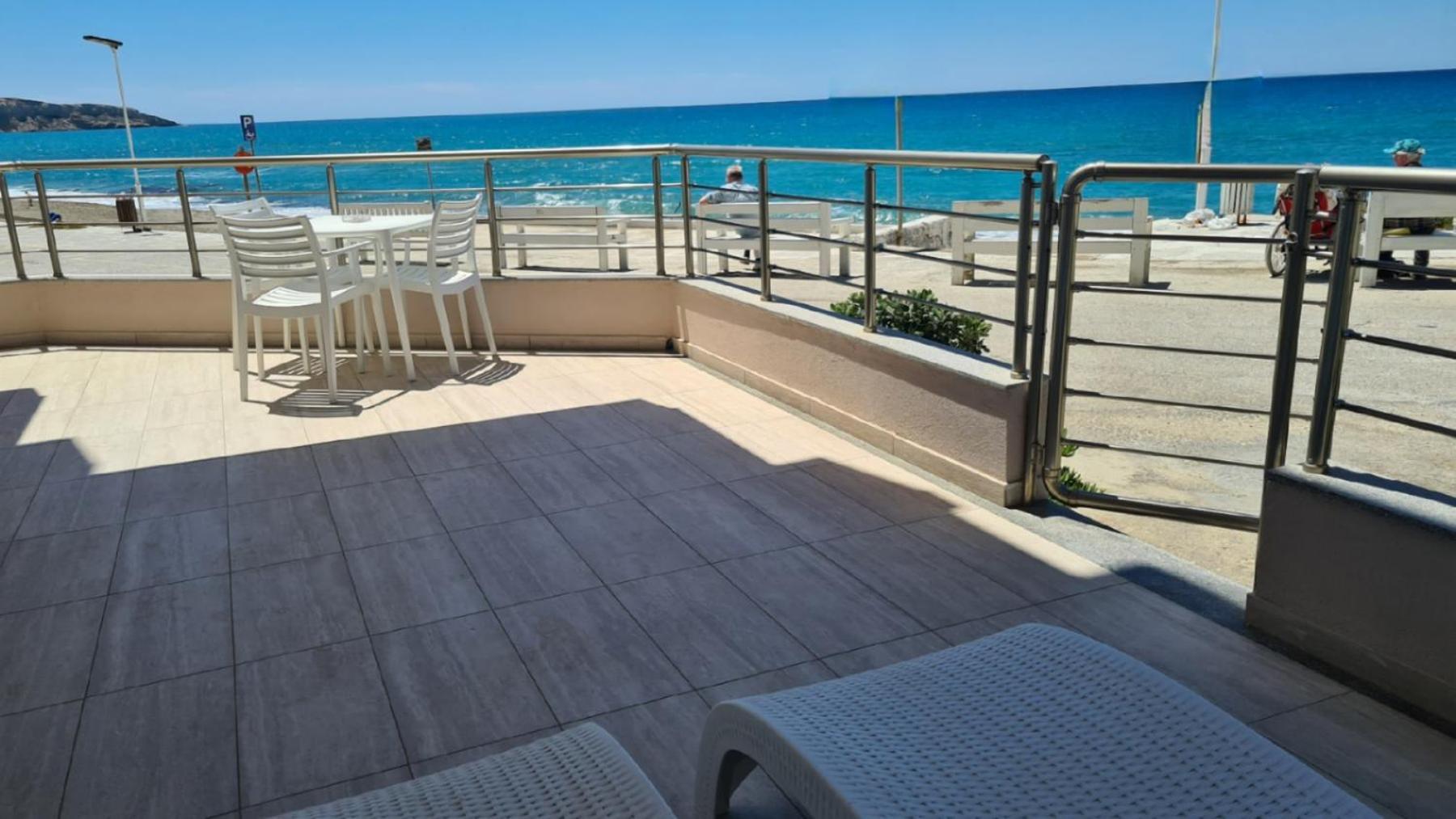 Bella Mare Luxury Apartments Каламакі Екстер'єр фото