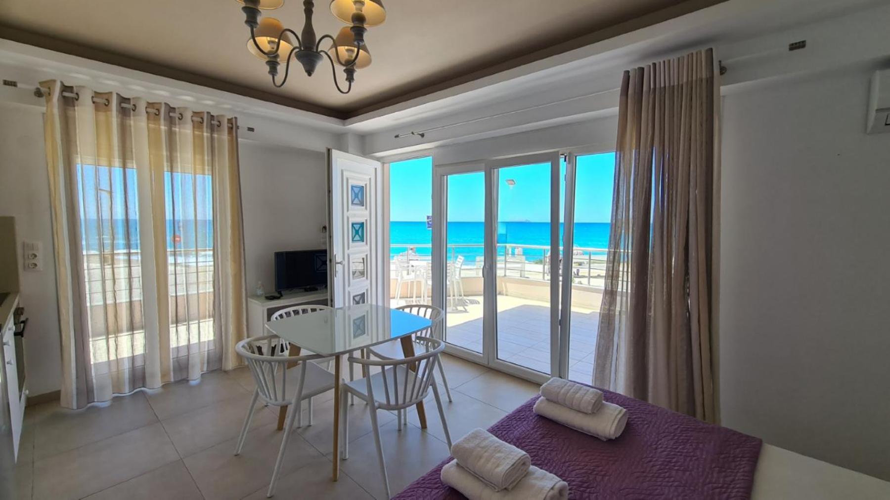 Bella Mare Luxury Apartments Каламакі Екстер'єр фото